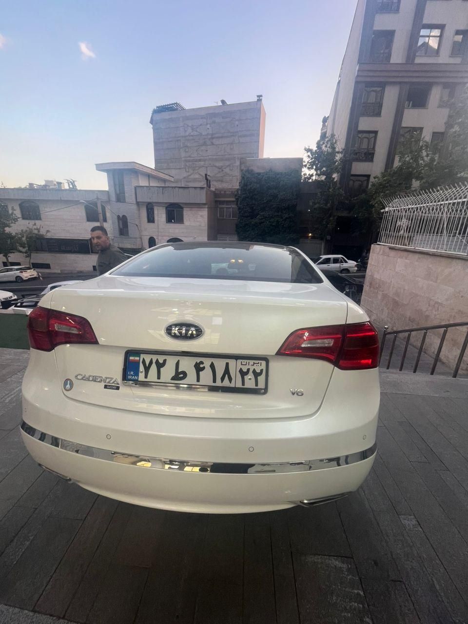 کیا کادنزا فول VG - 2013