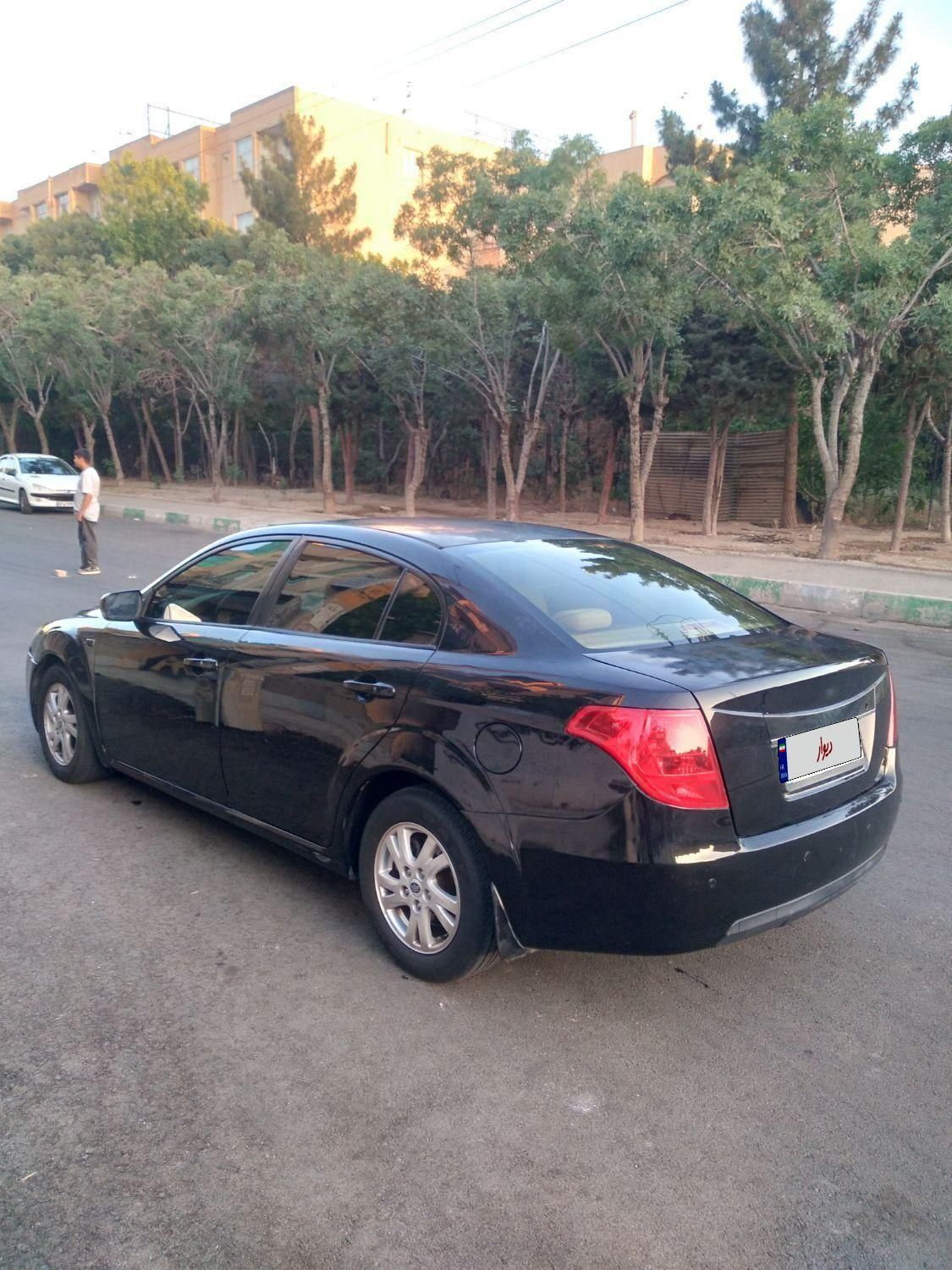 بسترن B50 اتوماتیک - 2015