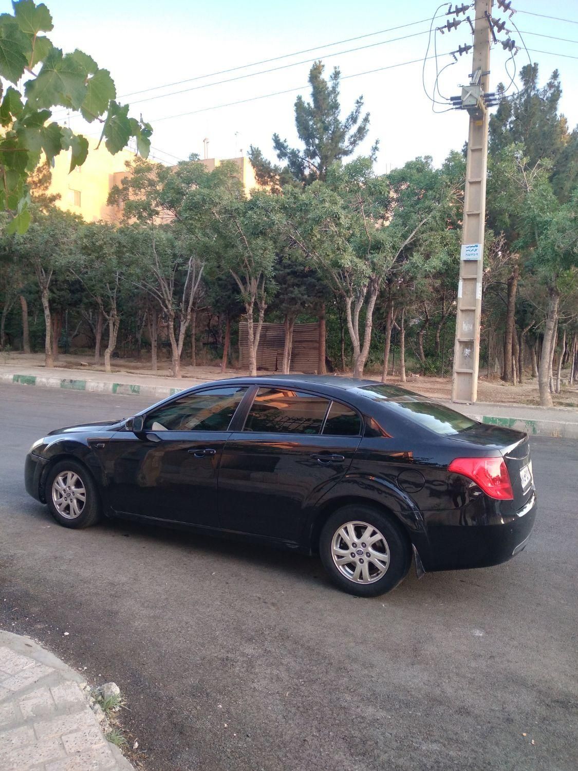 بسترن B50 اتوماتیک - 2015