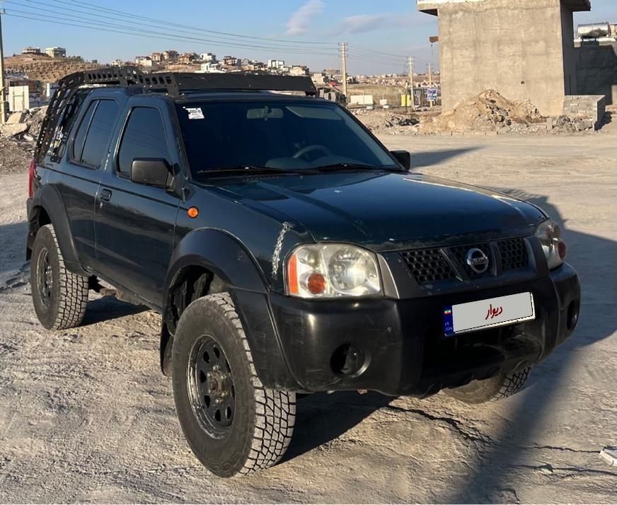 نیسان رونیز دنده‌ای - 2003