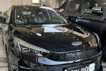 کی ام سی EJ7 142 کیلووات - 2024