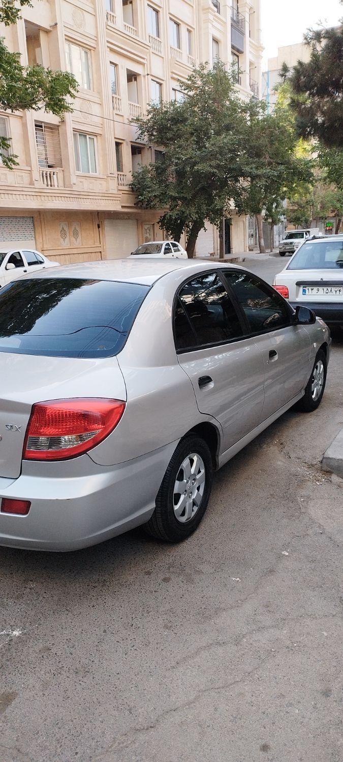 کیا ریو صندوقدار نیمه فول UB - 2009