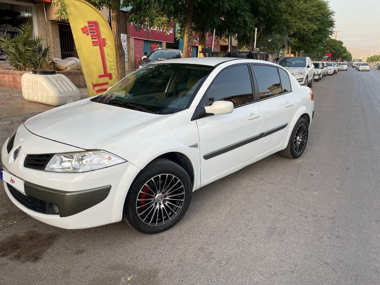 رنو مگان دنده‌ای 1600 - 2008