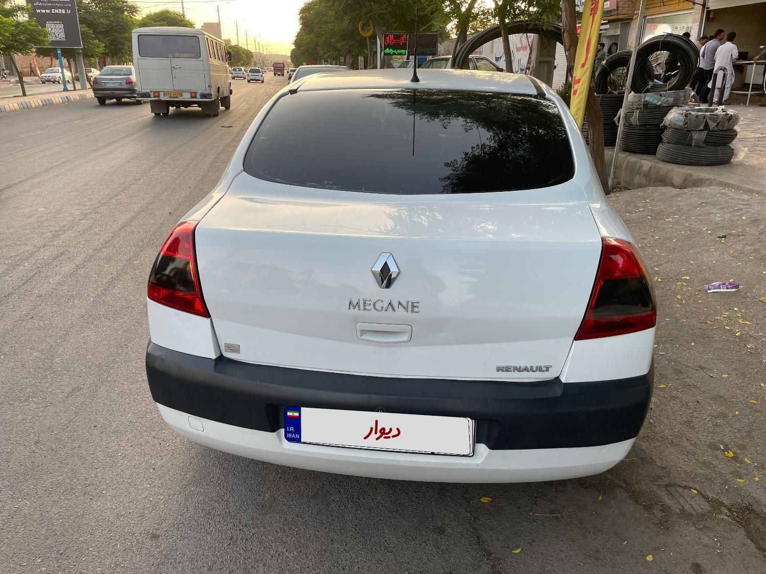 رنو مگان دنده‌ای 1600 - 2008
