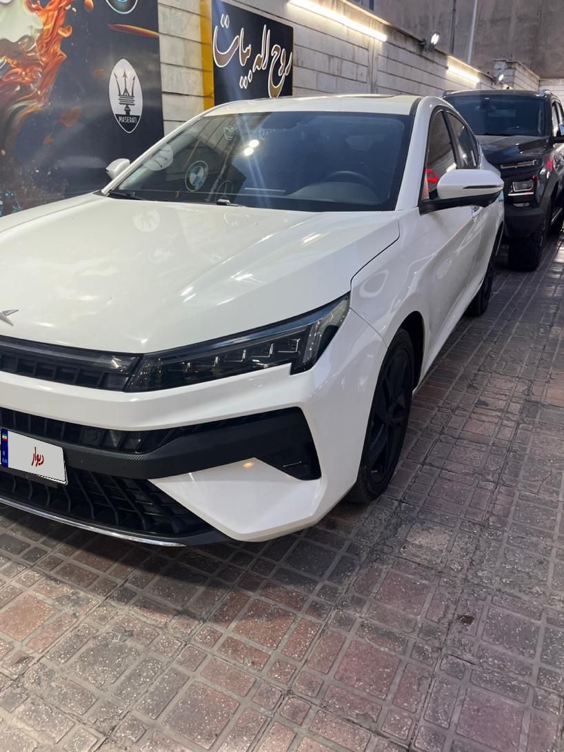 خودرو کی ام سی، J7 آگهی ann_18351231