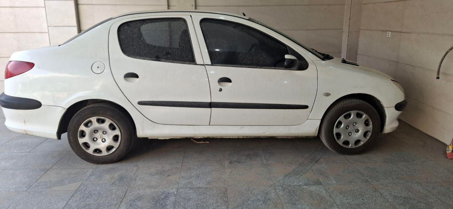 پژو ۲۰۶ صندوق دار v8 - 1396