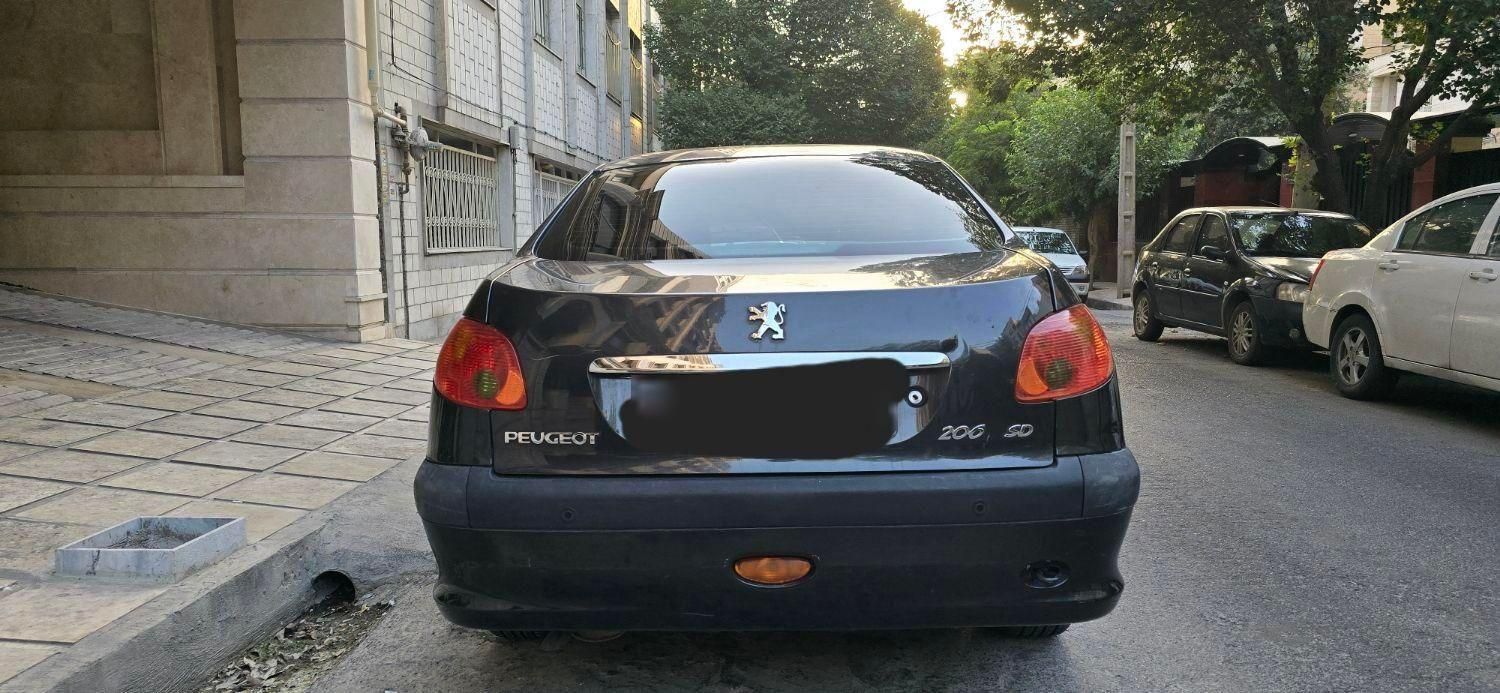 پژو ۲۰۶ صندوق دار v8 - 1392