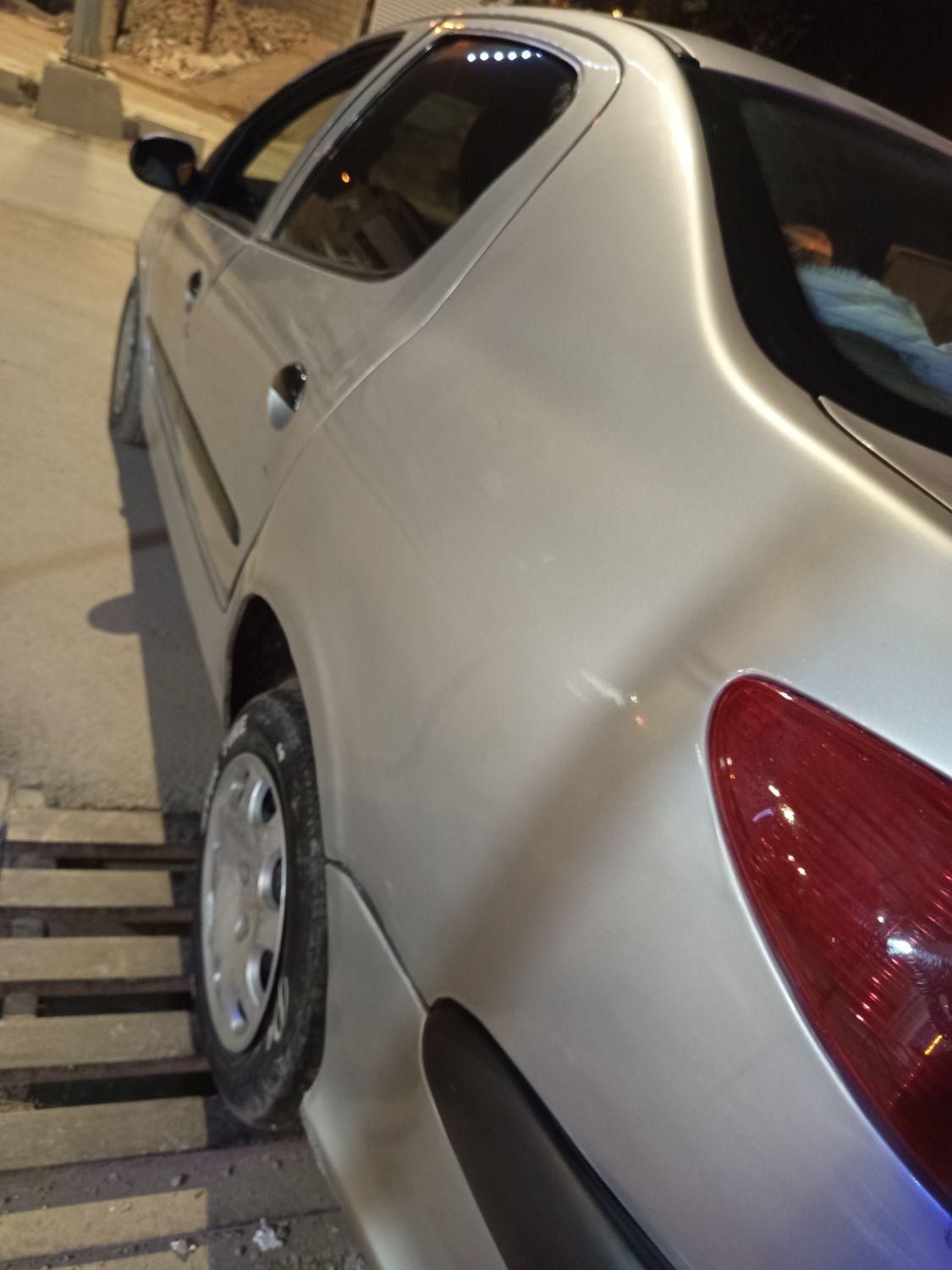 پژو ۲۰۶ صندوق دار v8 - 1385
