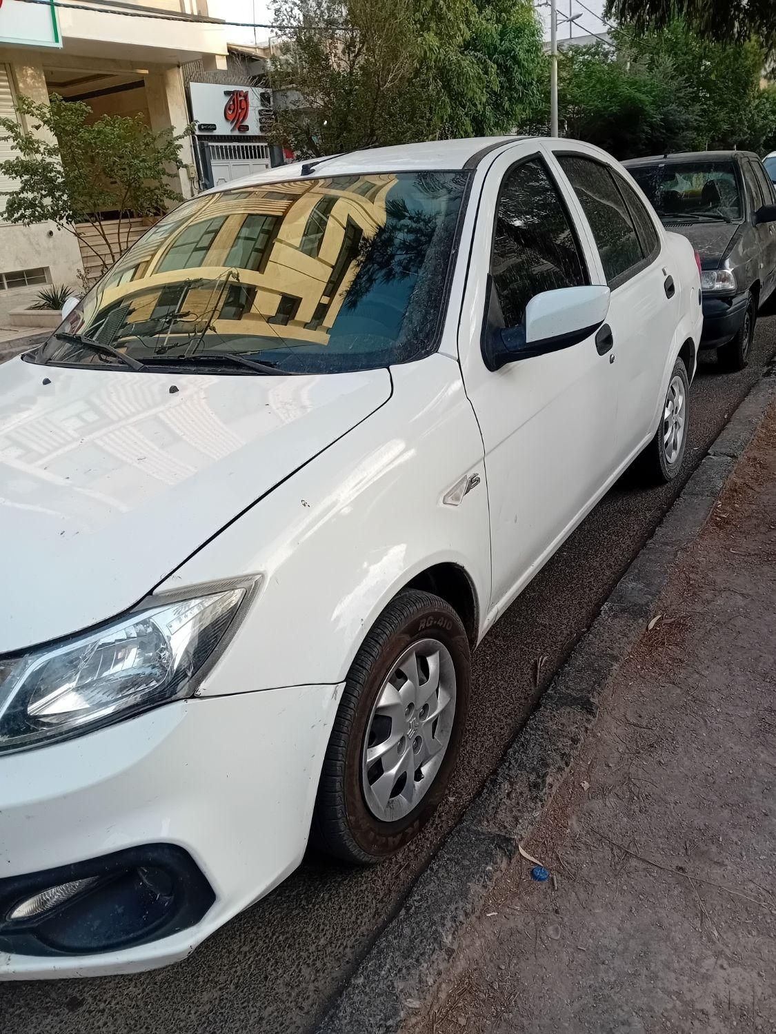 ساینا S دنده ای بنزینی - 1402