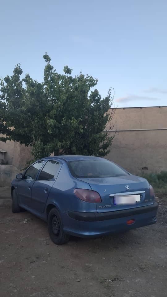 پژو ۲۰۶ صندوق دار v8 - 1394
