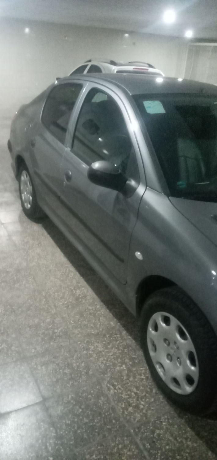 پژو ۲۰۶ صندوق دار v8 - 1395