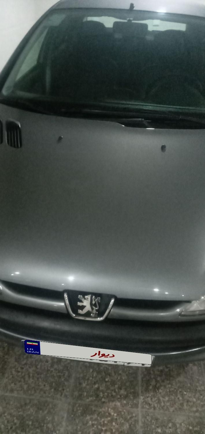 پژو ۲۰۶ صندوق دار v8 - 1395