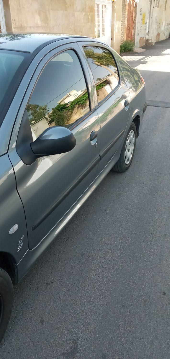 پژو ۲۰۶ صندوق دار v8 - 1395