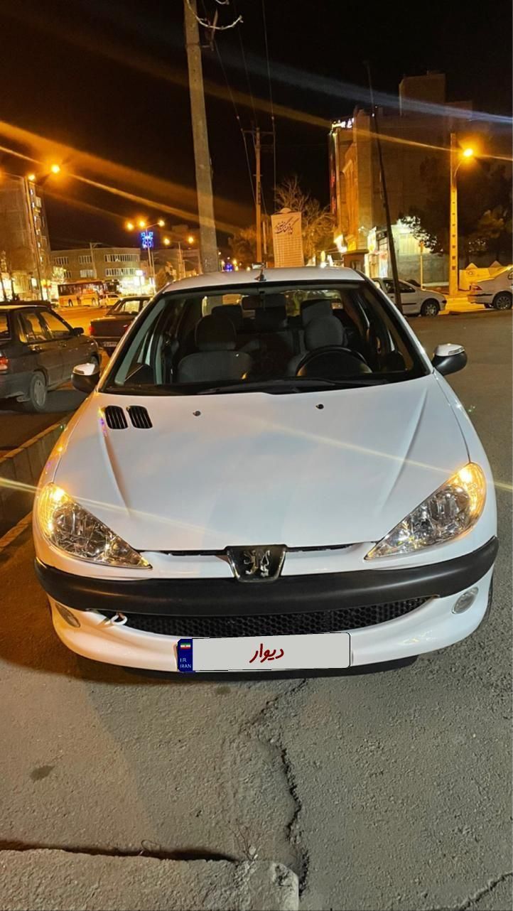 پژو ۲۰۶ صندوق دار v8 - 1394