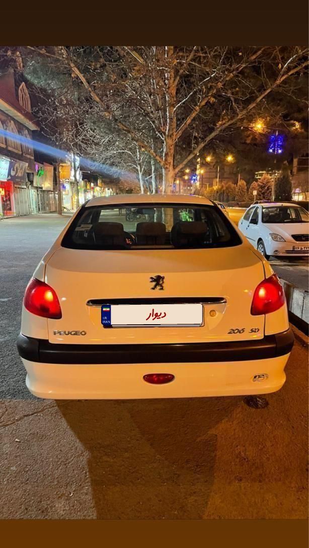 پژو ۲۰۶ صندوق دار v8 - 1394