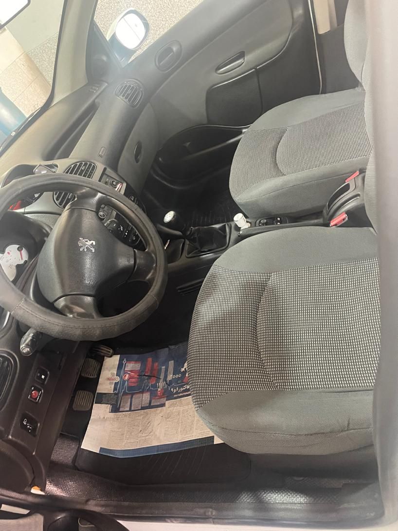 پژو ۲۰۶ صندوق دار v8 - 1394