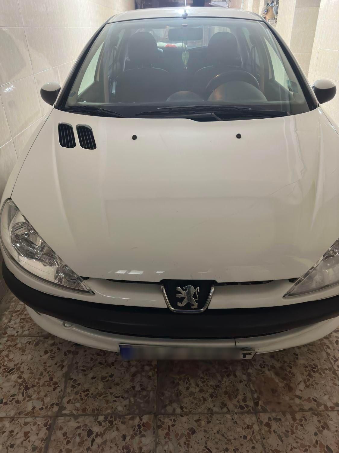 پژو ۲۰۶ صندوق دار v8 - 1396
