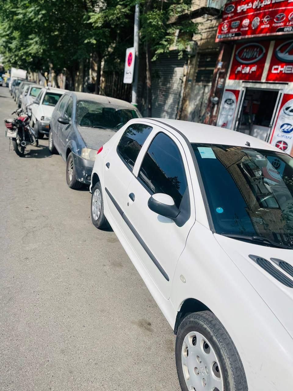 پژو 206 تیپ 5 - 1396