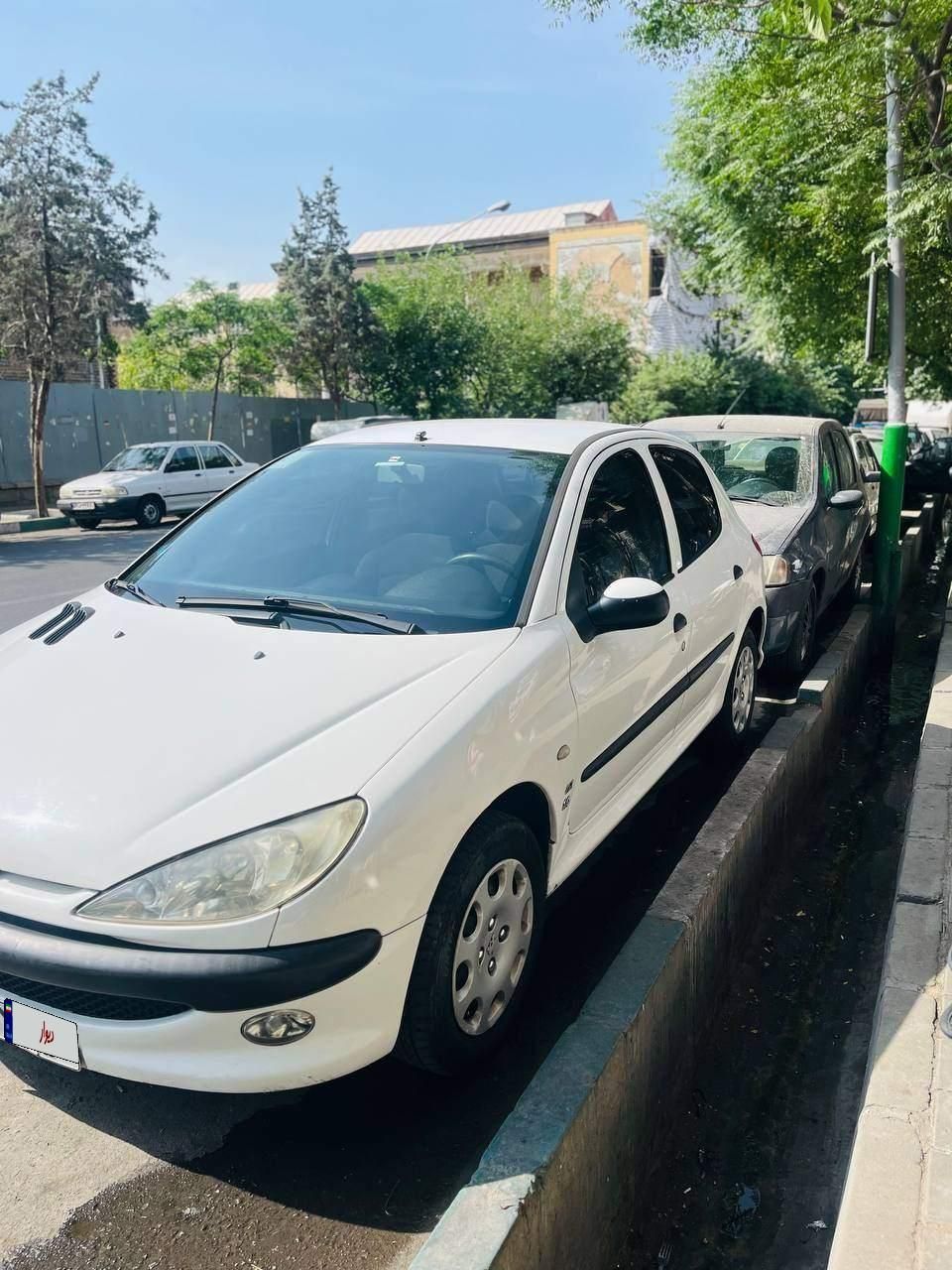 پژو 206 تیپ 5 - 1396