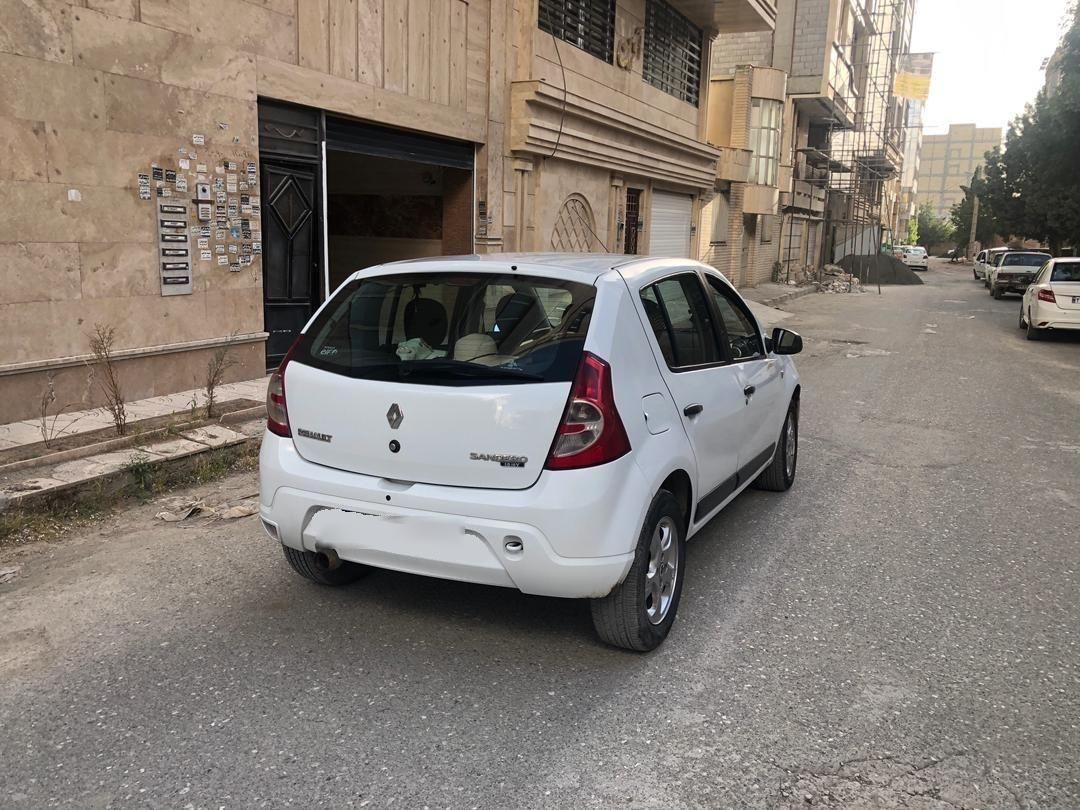 رنو ساندرو دنده ای - 1395