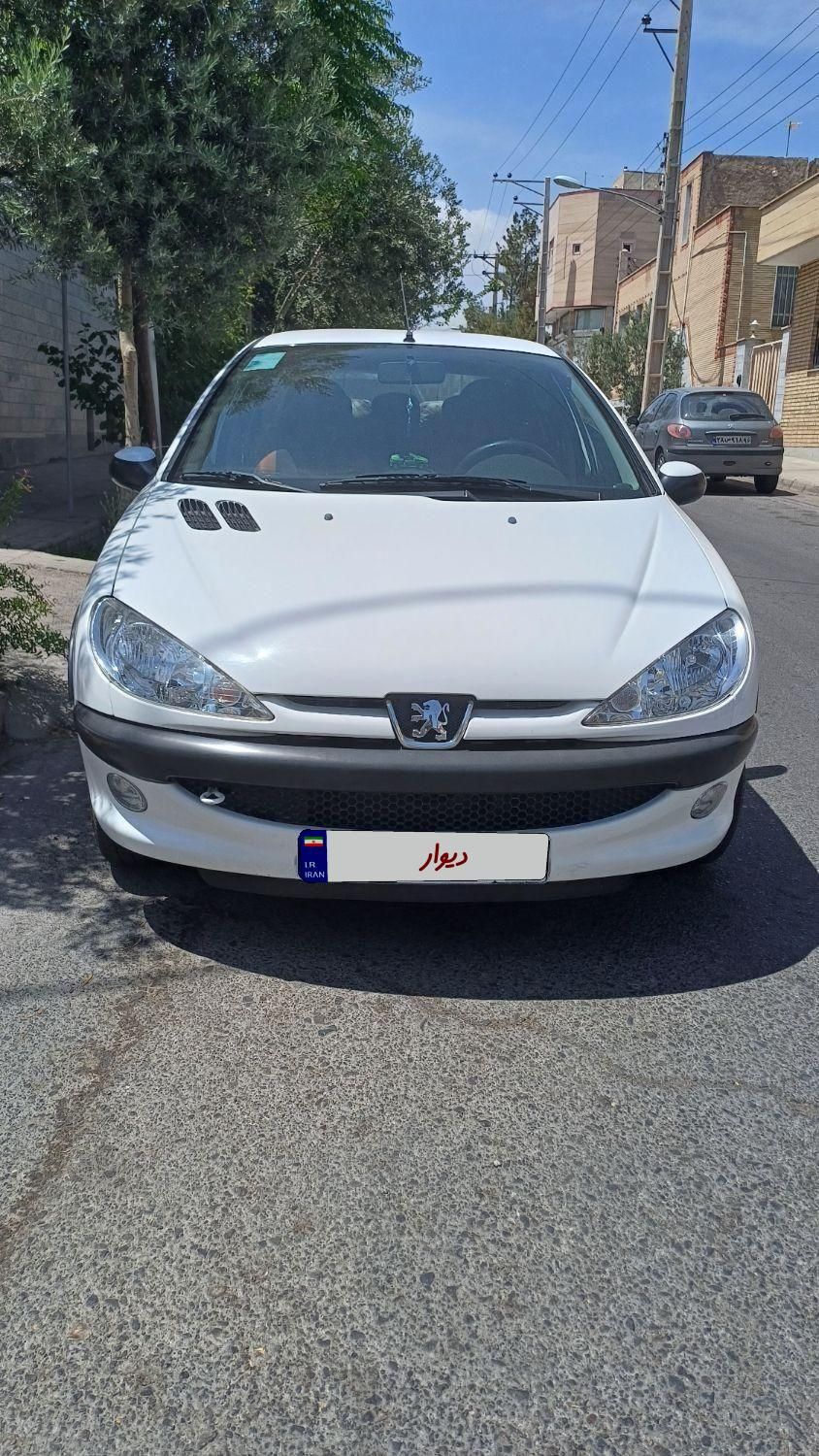 پژو ۲۰۶ صندوق دار v8 - 1398