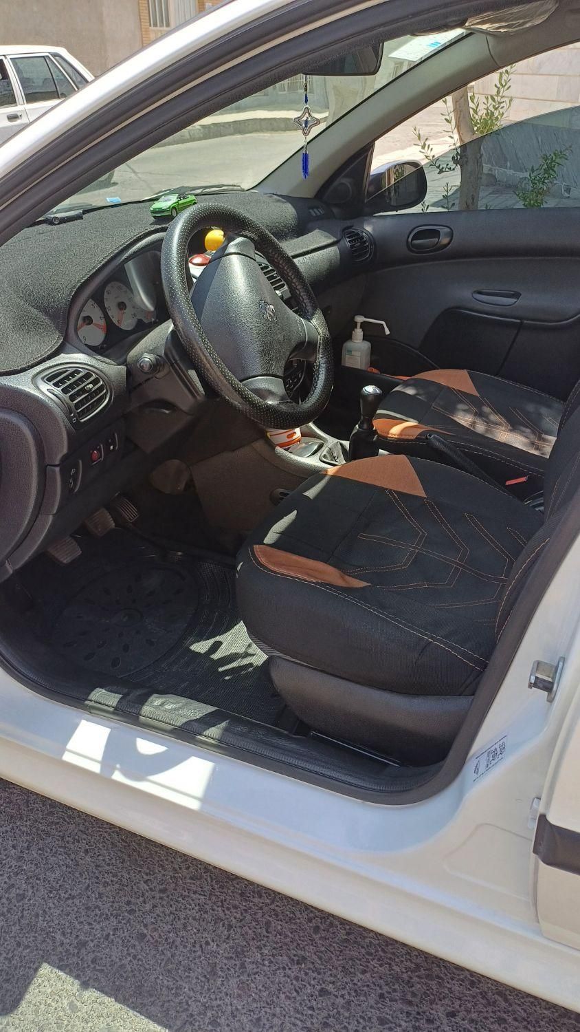 پژو ۲۰۶ صندوق دار v8 - 1398