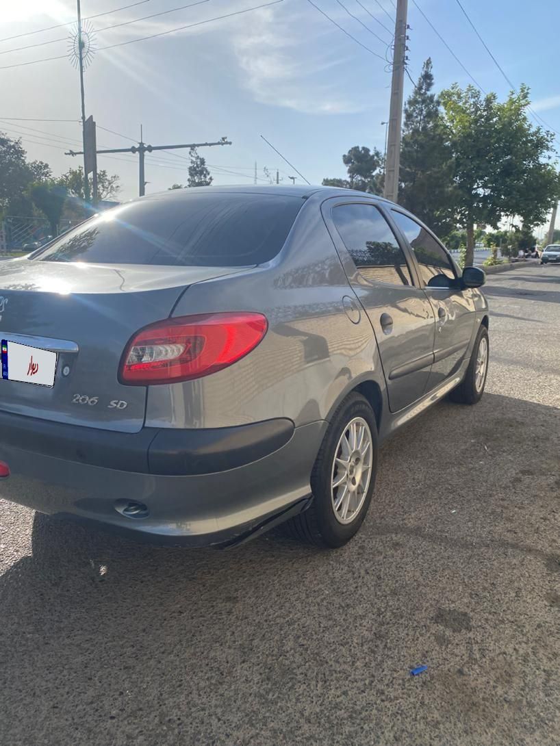 پژو ۲۰۶ صندوق دار v8 - 1390