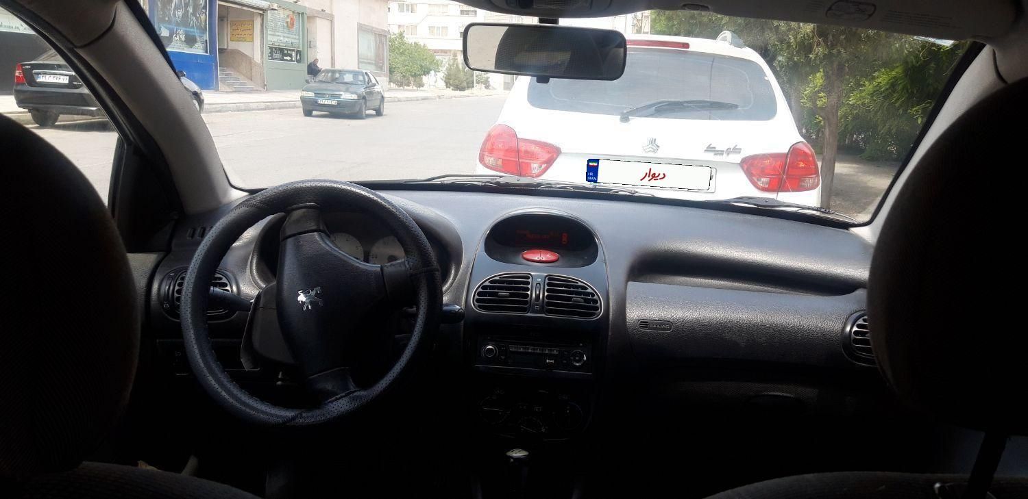 پژو ۲۰۶ صندوق دار v8 - 1394