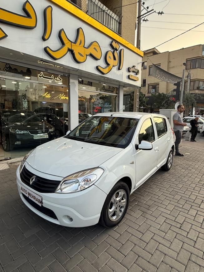 خودرو رنو، ساندرو آگهی ann_18355979
