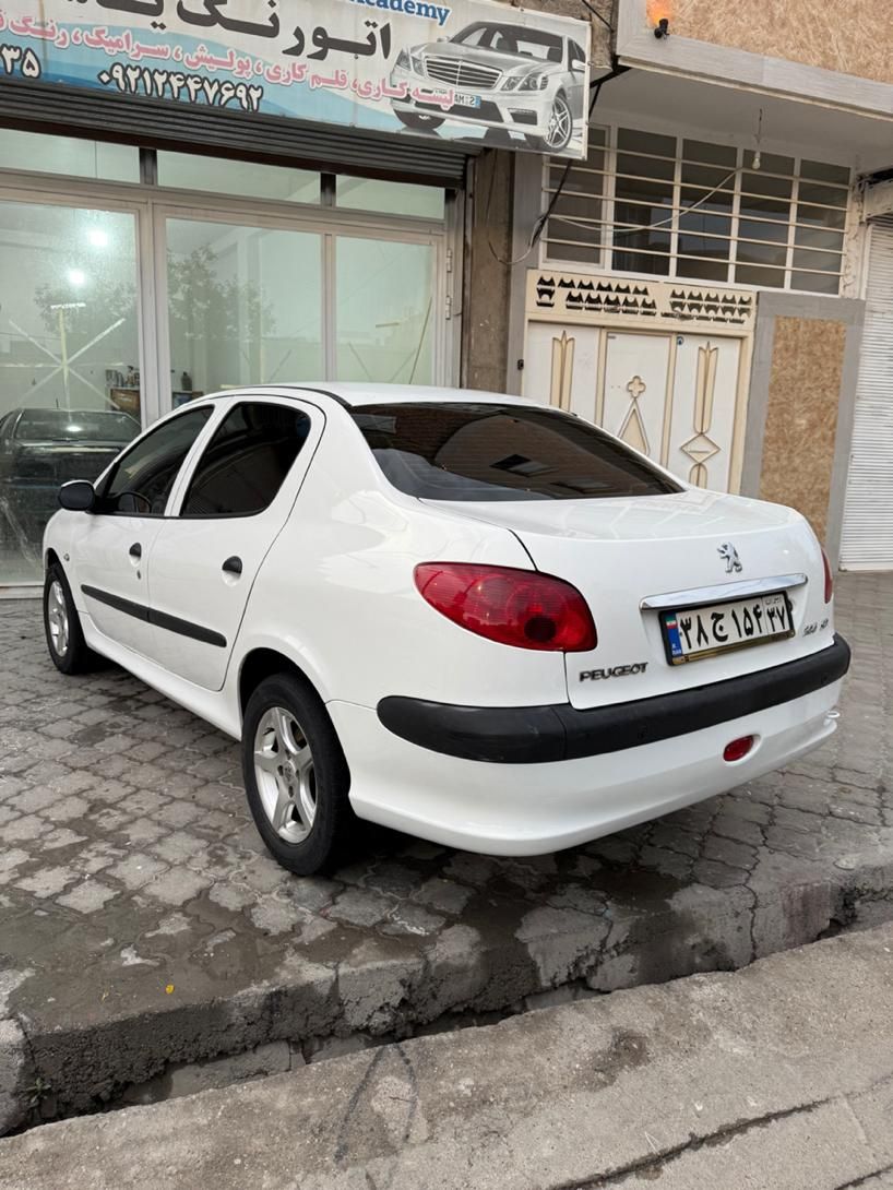 پژو ۲۰۶ صندوق دار v8 - 1394