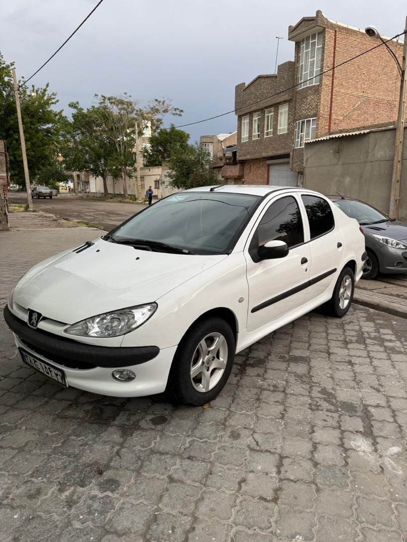 پژو ۲۰۶ صندوق دار v8 - 1394