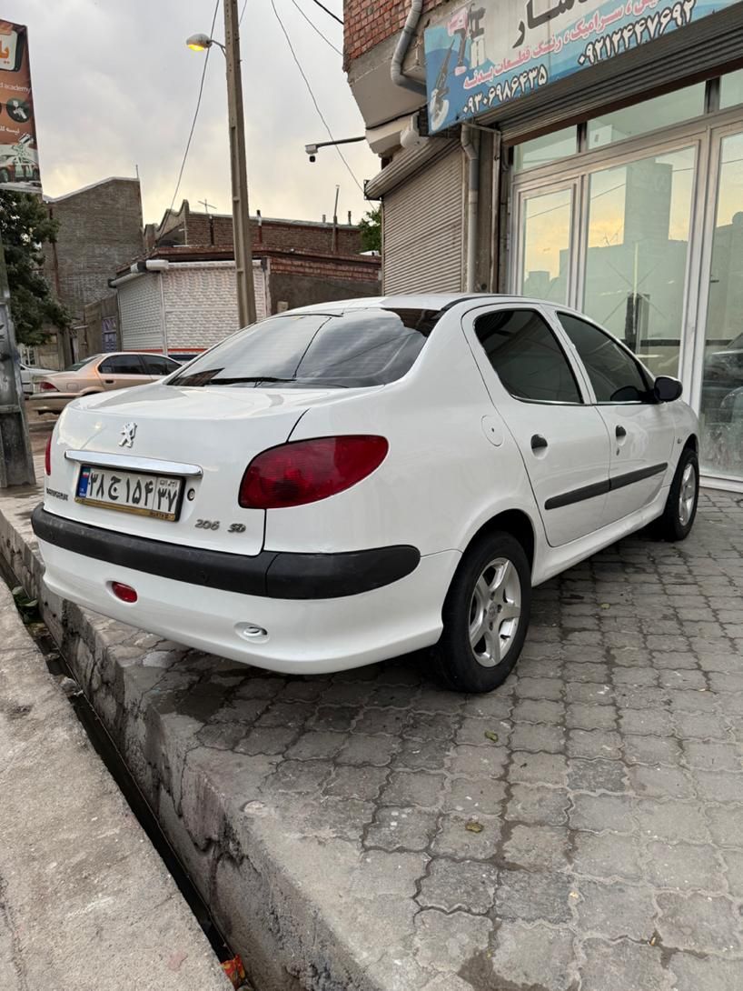پژو ۲۰۶ صندوق دار v8 - 1394