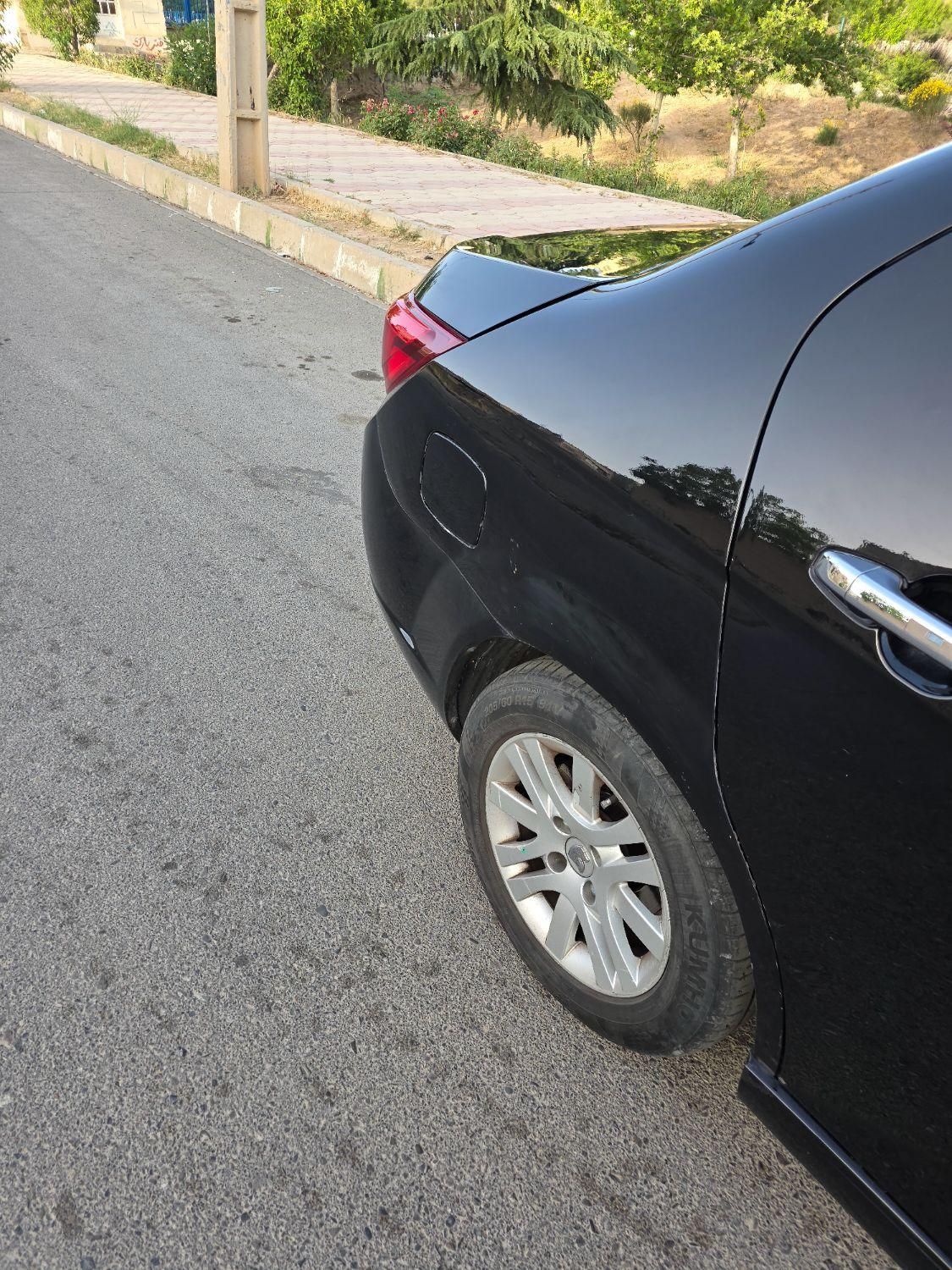 دنا پلاس تیپ ۲ سانروف ۴ ایربگ - 1397