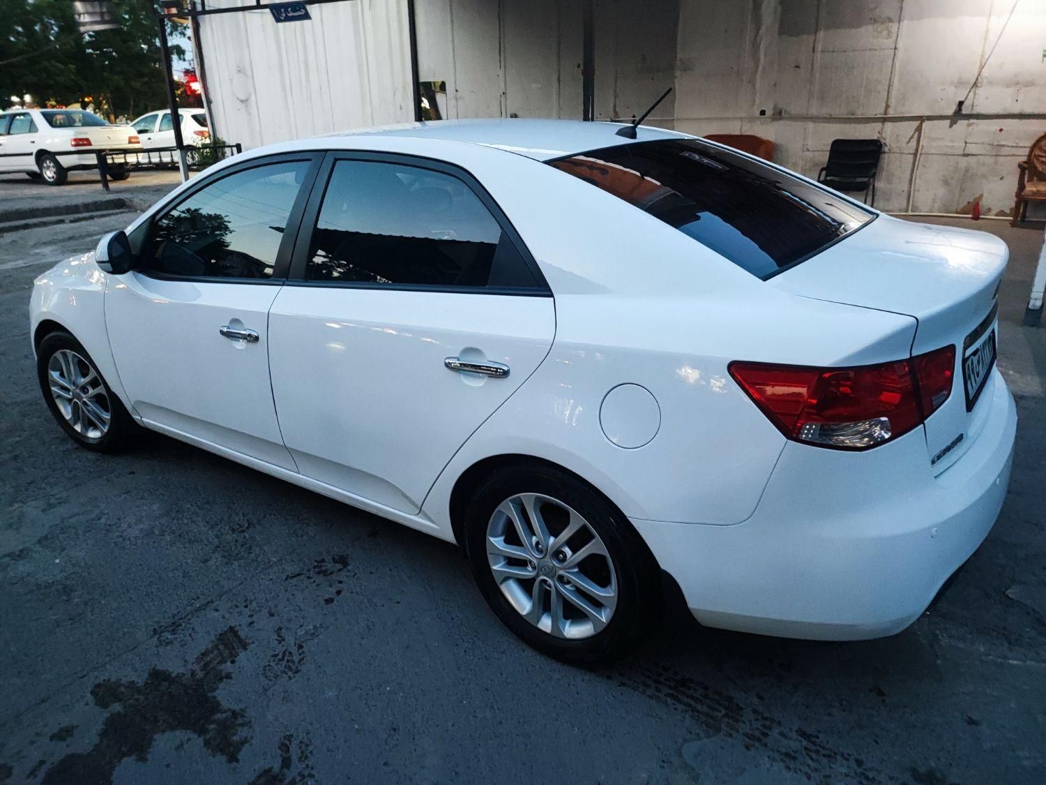 کیا سراتو 2.0 لیتر اتوماتیک GT لاین - 2016