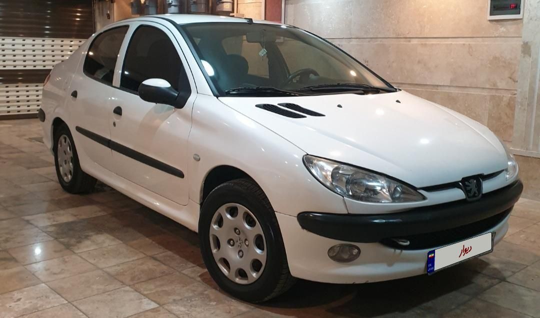 پژو ۲۰۶ صندوق دار v8 - 1395