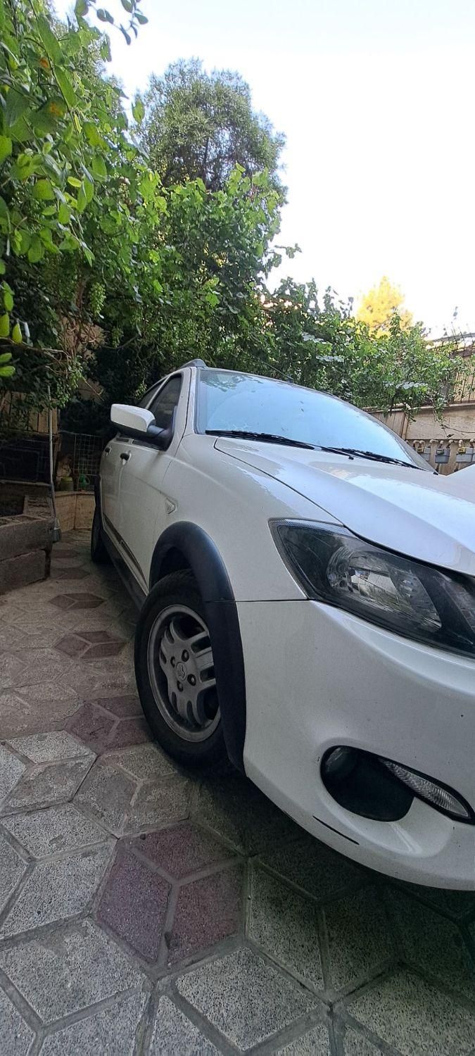 خودرو کوییک، R آگهی ann_18357381