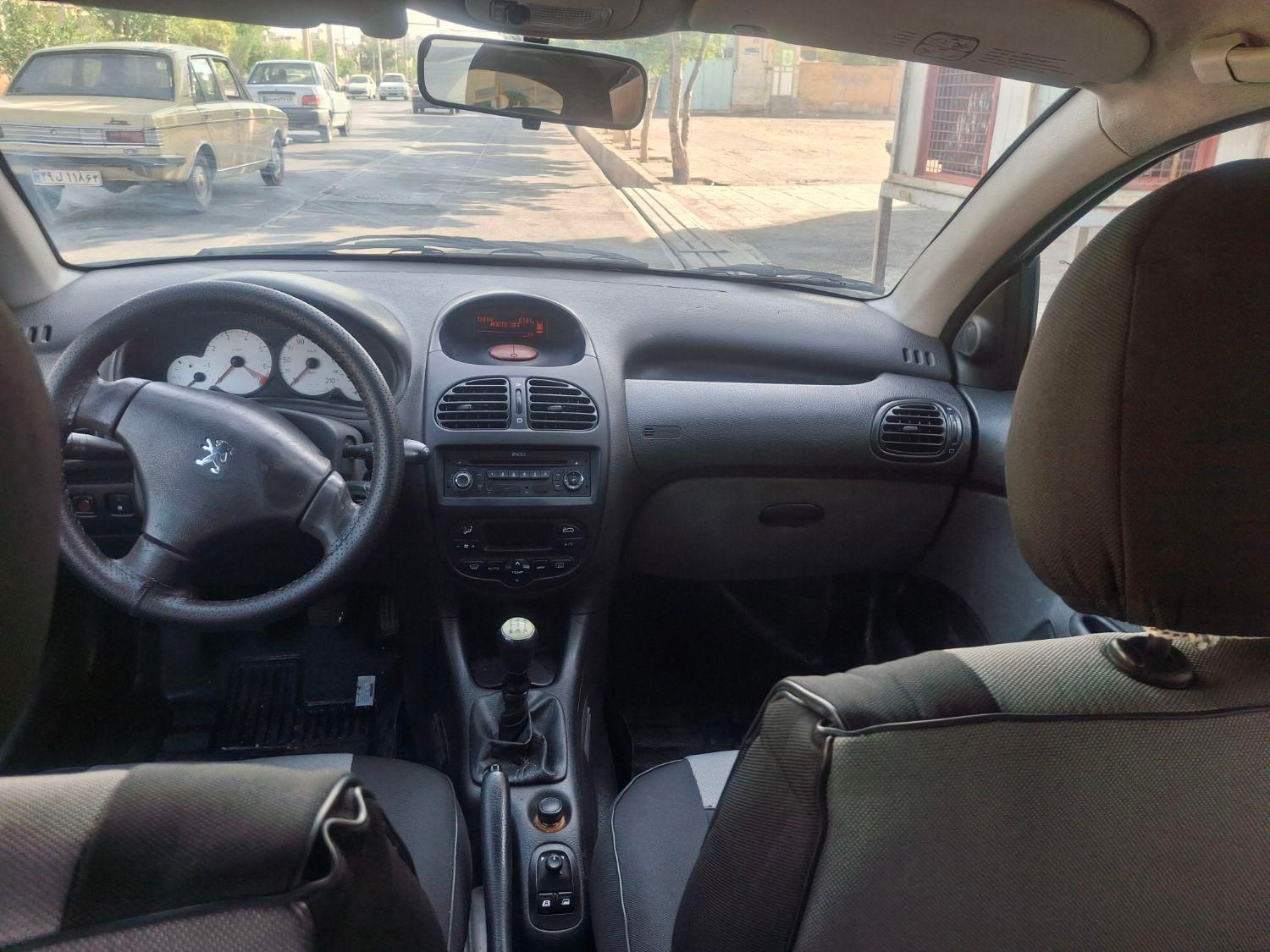 پژو ۲۰۶ صندوق دار v8 - 1394