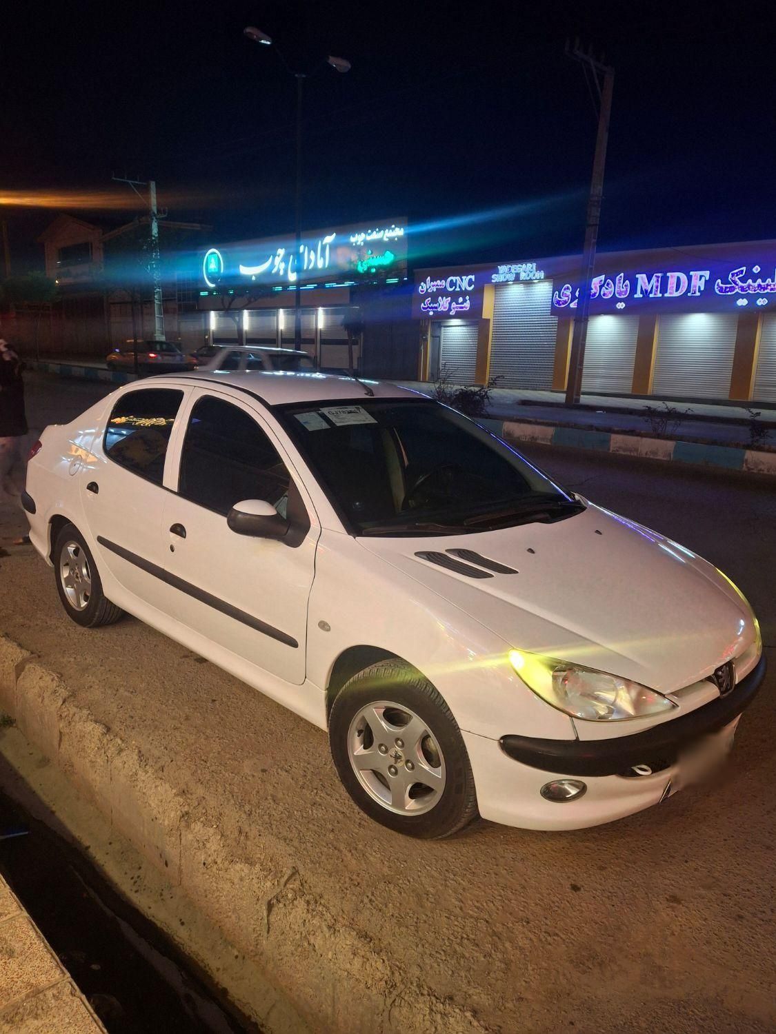 پژو ۲۰۶ صندوق دار v8 - 1395