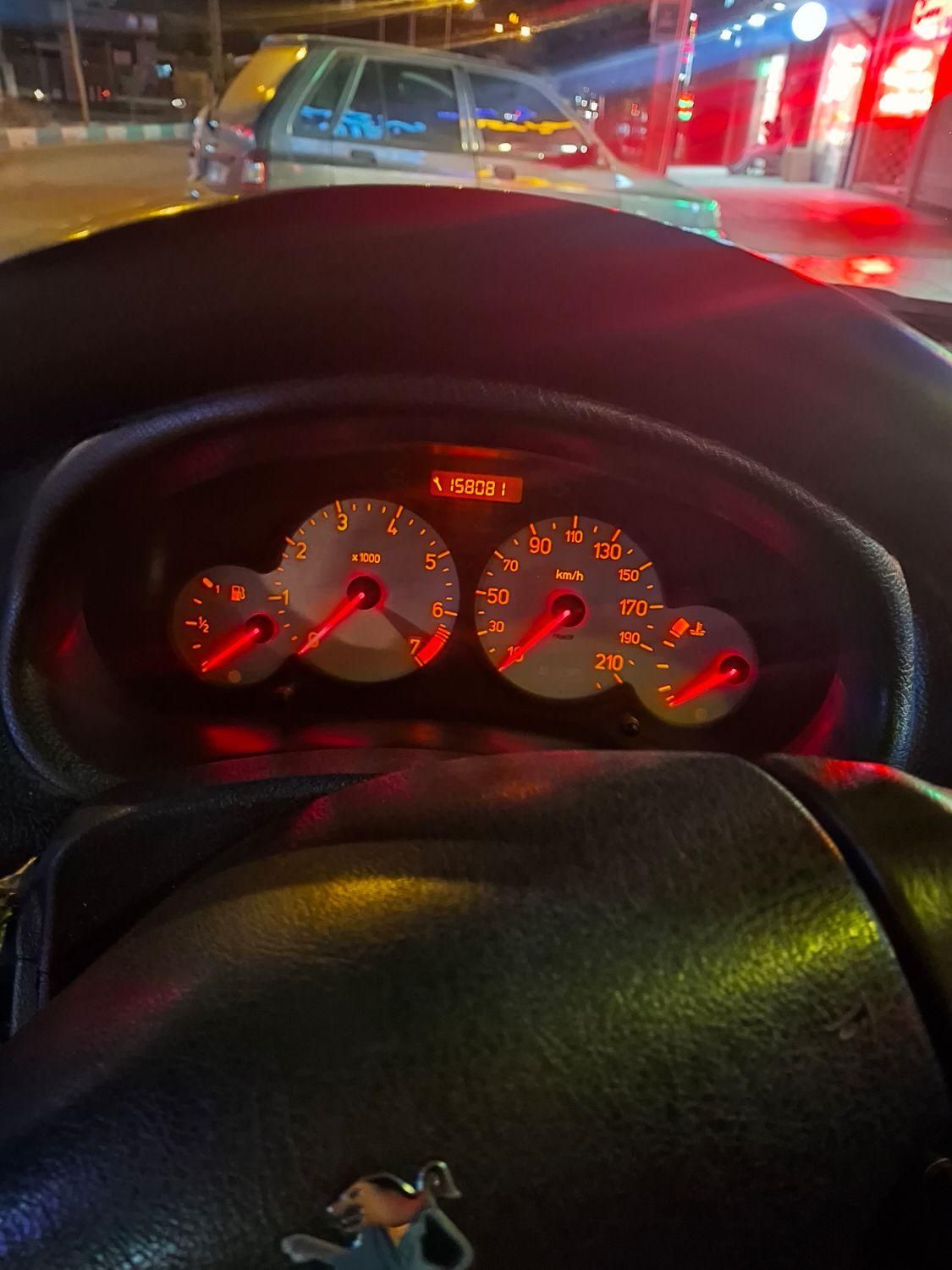 پژو ۲۰۶ صندوق دار v8 - 1395