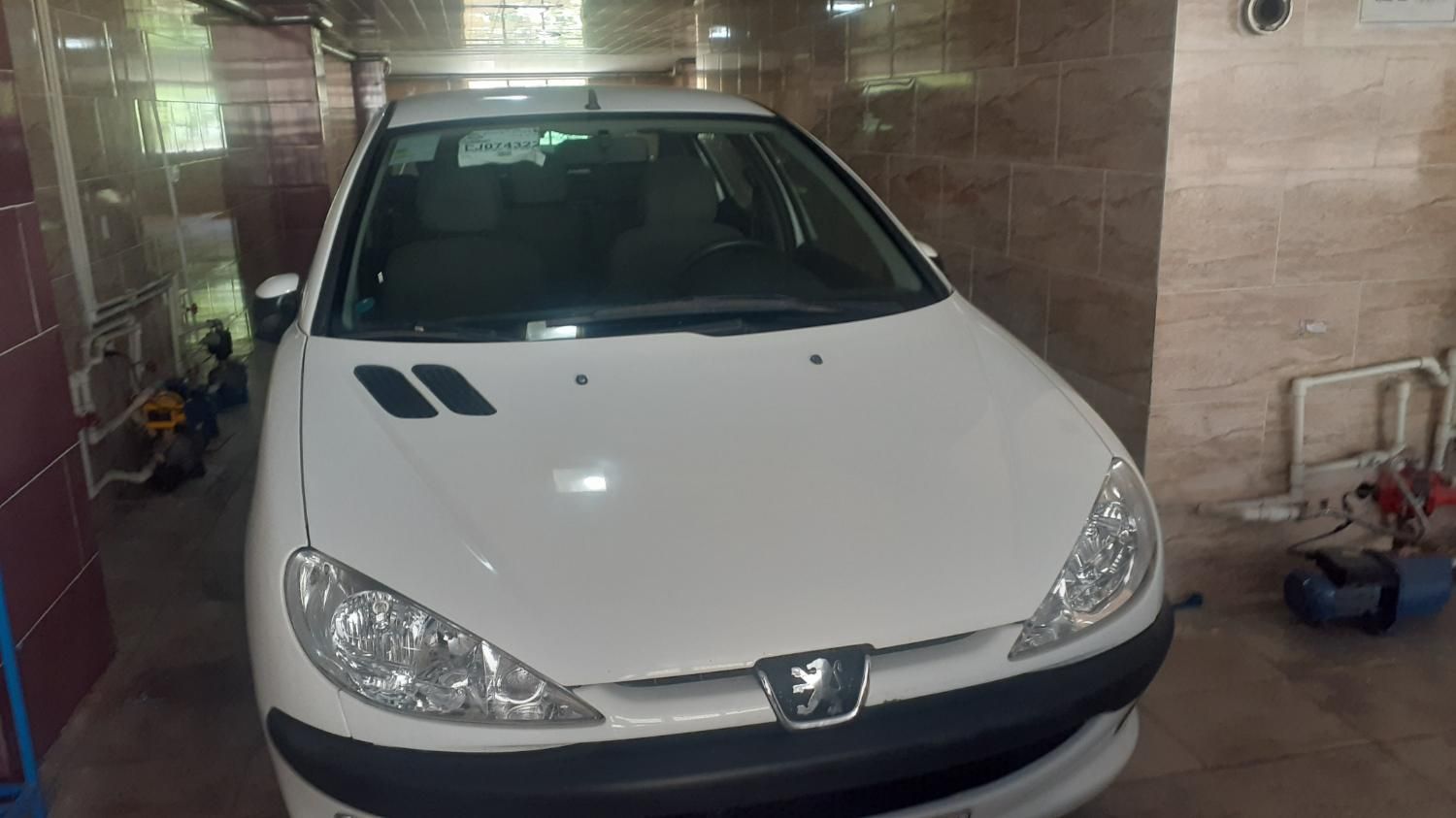 پژو ۲۰۶ صندوق دار v8 - 1399
