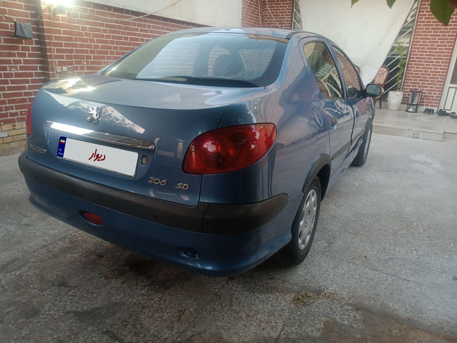 پژو ۲۰۶ صندوق دار v8 - 1393