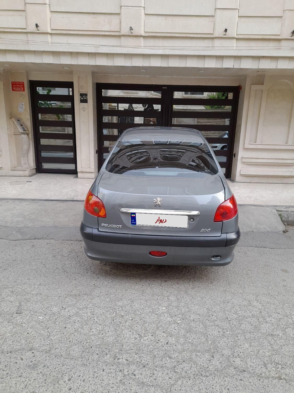 پژو ۲۰۶ صندوق دار v8 - 1392
