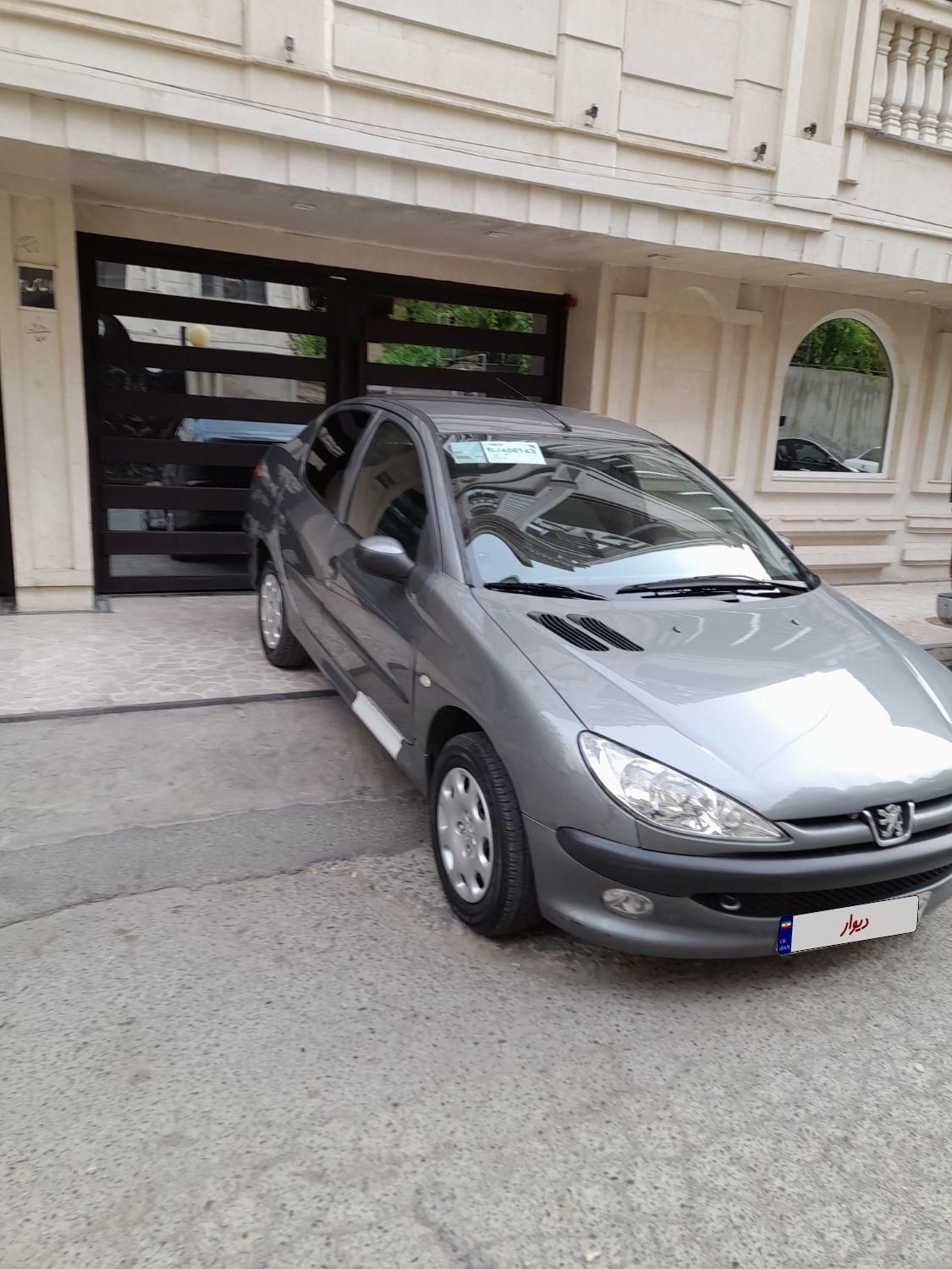پژو ۲۰۶ صندوق دار v8 - 1392