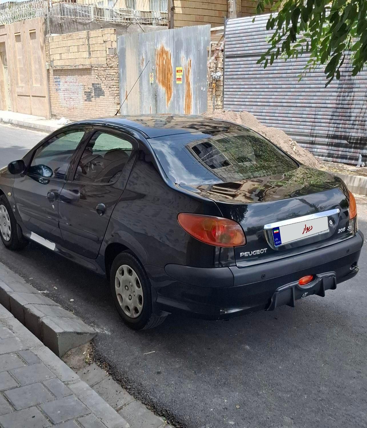 پژو ۲۰۶ صندوق دار v8 - 1393