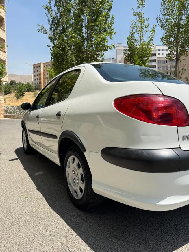 پژو ۲۰۶ صندوق دار v8 - 1388