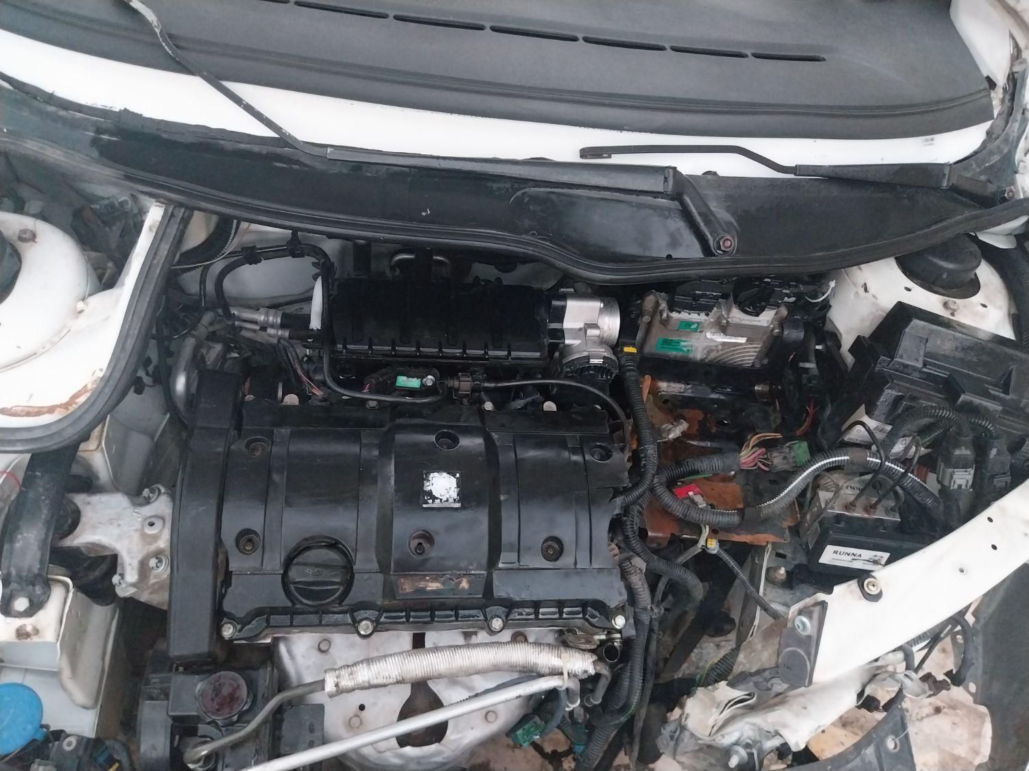 پژو ۲۰۶ صندوق دار v8 - 1396