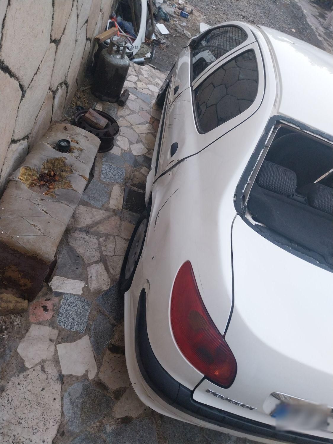 پژو ۲۰۶ صندوق دار v8 - 1396