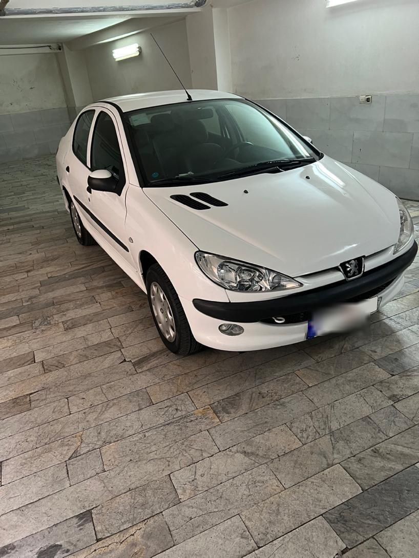 پژو ۲۰۶ صندوق دار v8 - 1395