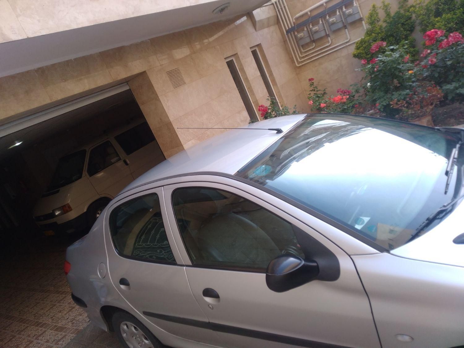 پژو ۲۰۶ صندوق دار v20 - 1386