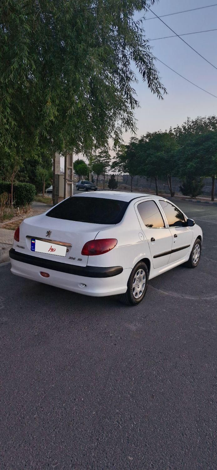 پژو ۲۰۶ صندوق دار v8 - 1393